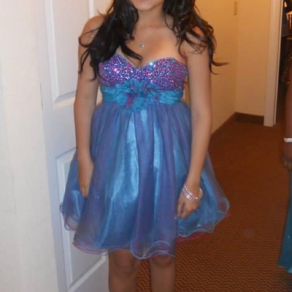 Caché Prom Dress - Picture 4 of 4